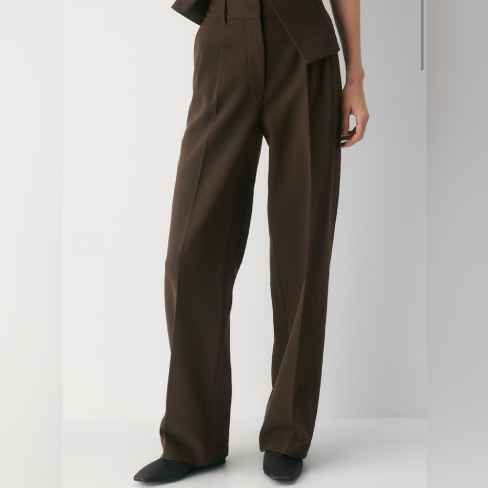 Wilfred “Effortless” Pant in Re(ssential) fabric